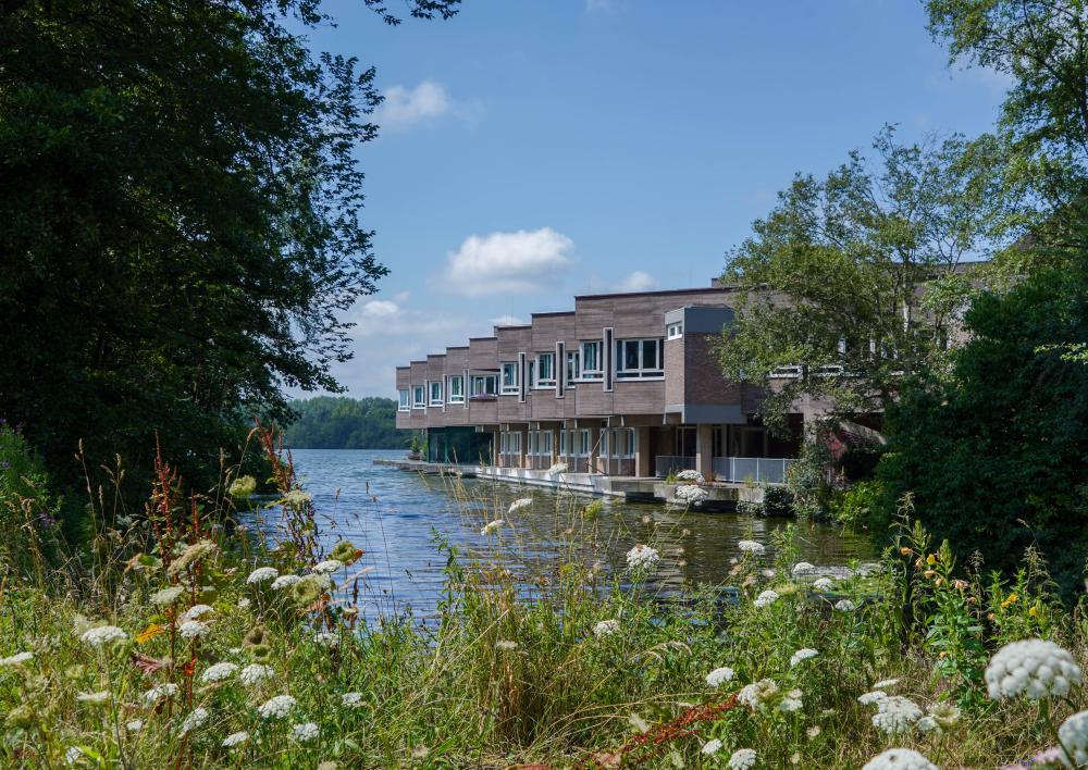 Raadhuis aan het water
