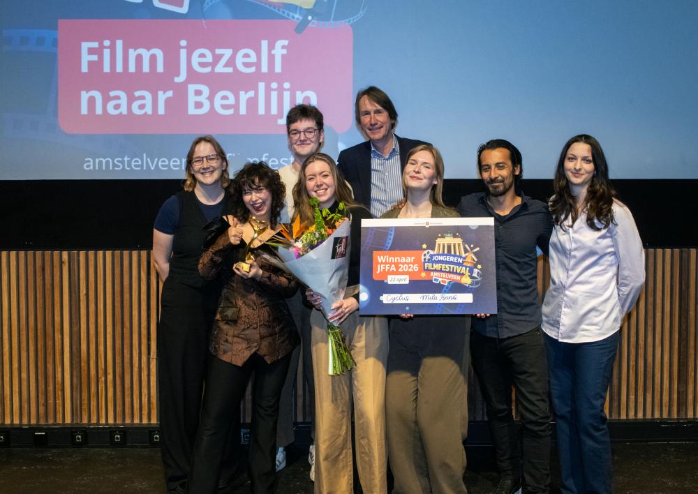 Jury, winnaar en cast van eerste Jongeren Filmfestival Amstelveen. 