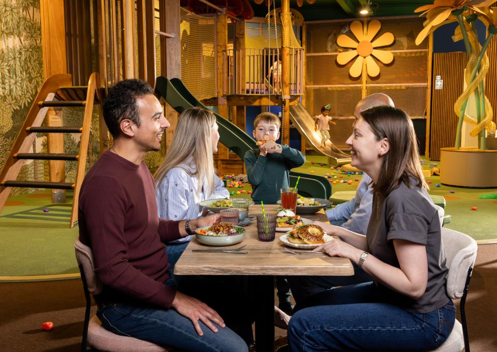 Een gezin bij Wonderpark Café