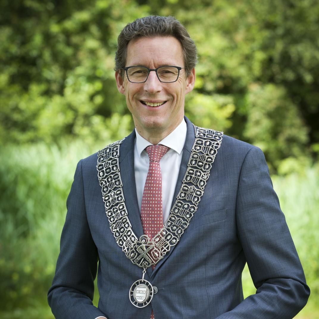 Profielfoto burgemeester Tjapko Poppens